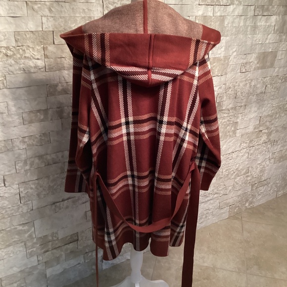 Tahari Plaid Sweater Coat - Picture 5 of 8